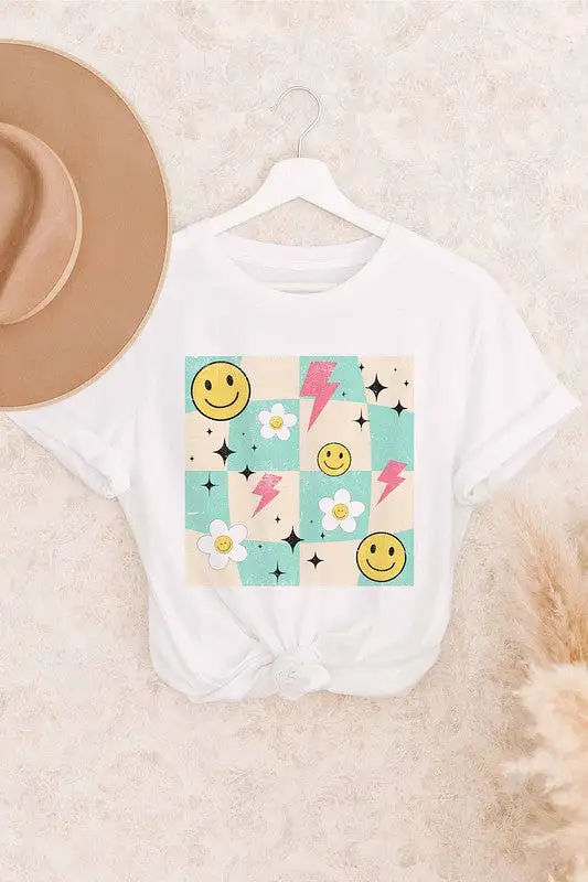 DAISY SMILEY CHECKER GRAPHIC TEE PLUS SIZE