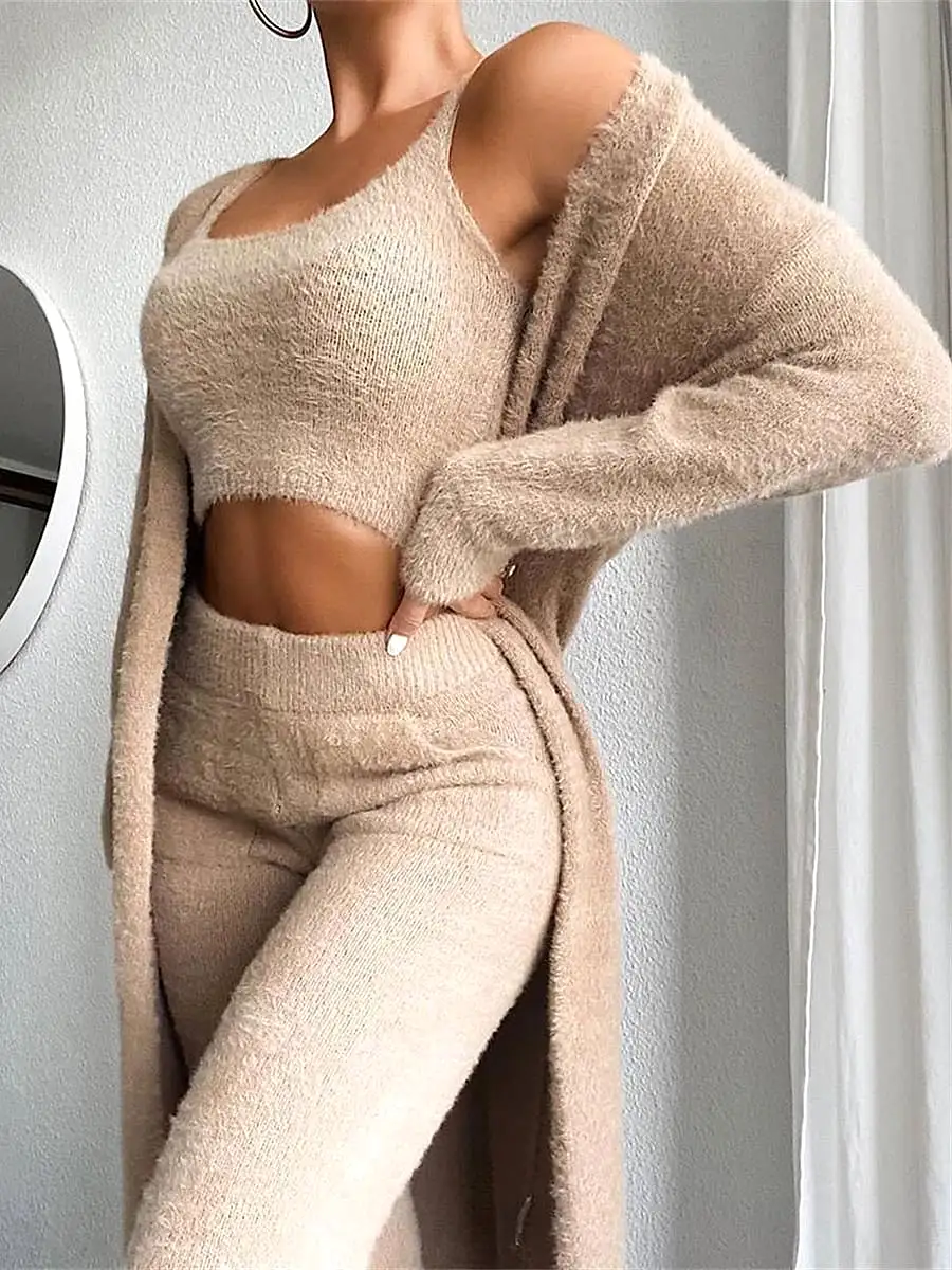 Elevate Your Lounging Style with Luxurious Women's Fleece Pajama Set