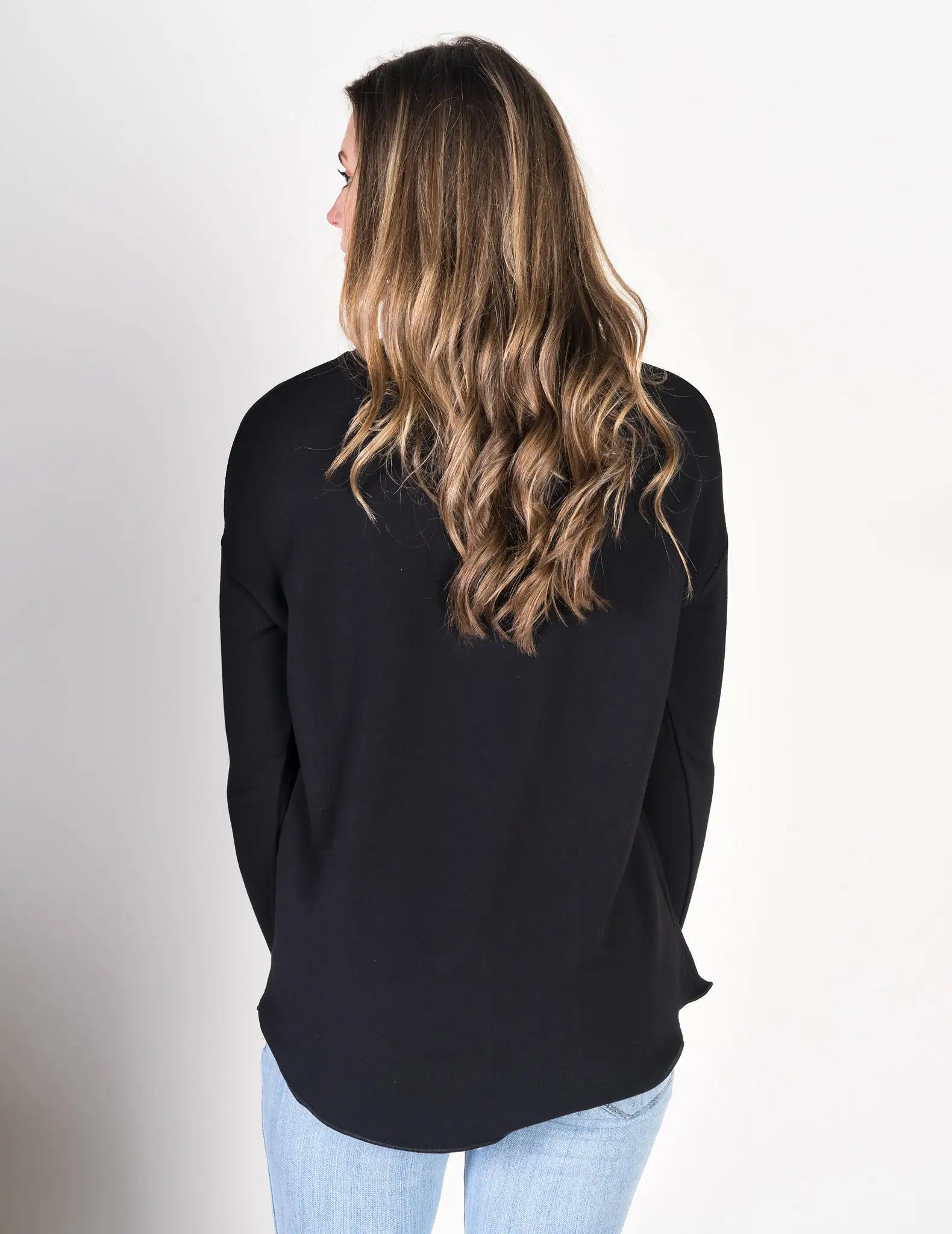 Majestic French Touch Long Sleeve Drop Shoulder V-Neck in Noir