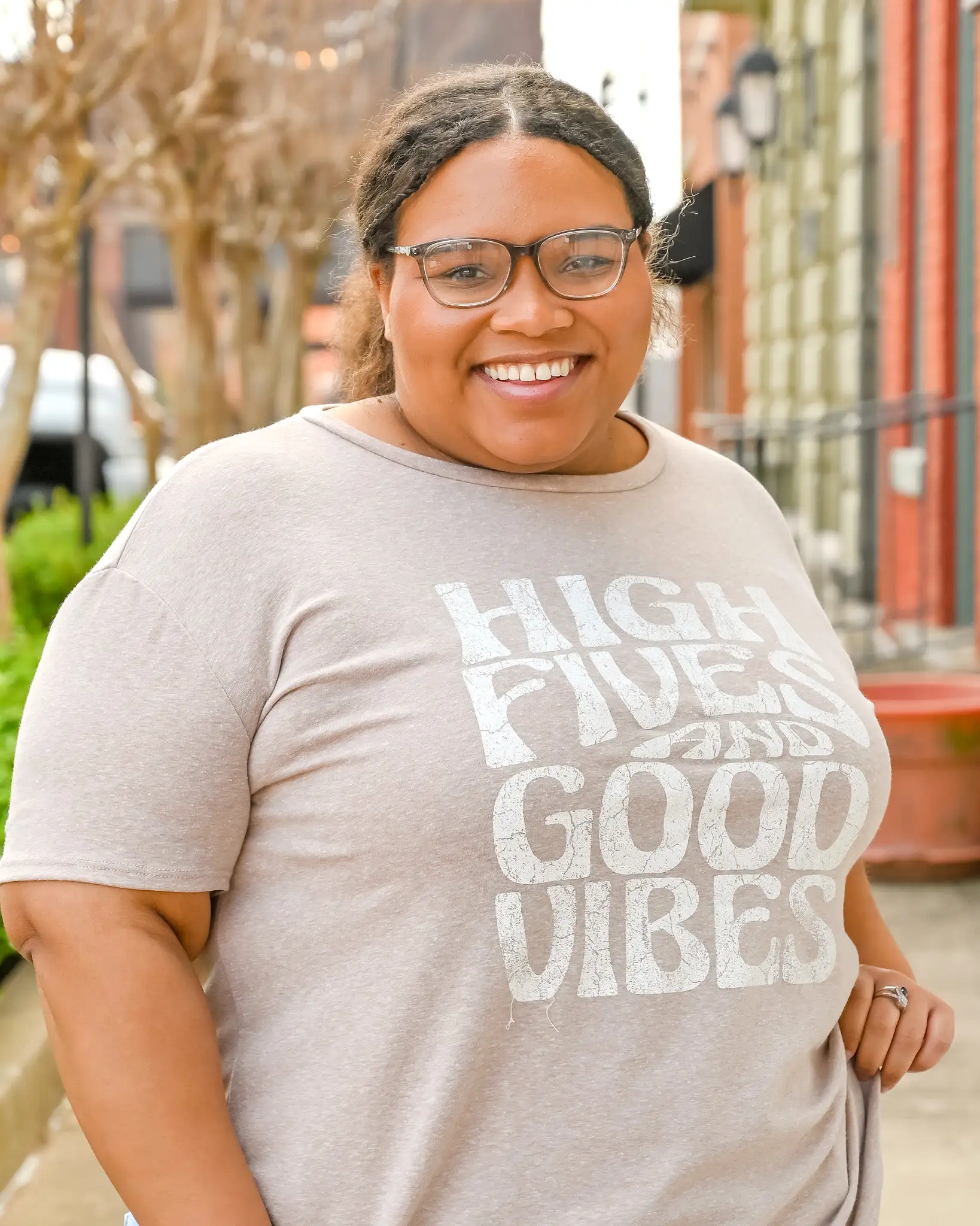 S-2X High Fives & Good Vibes Graphic Tee