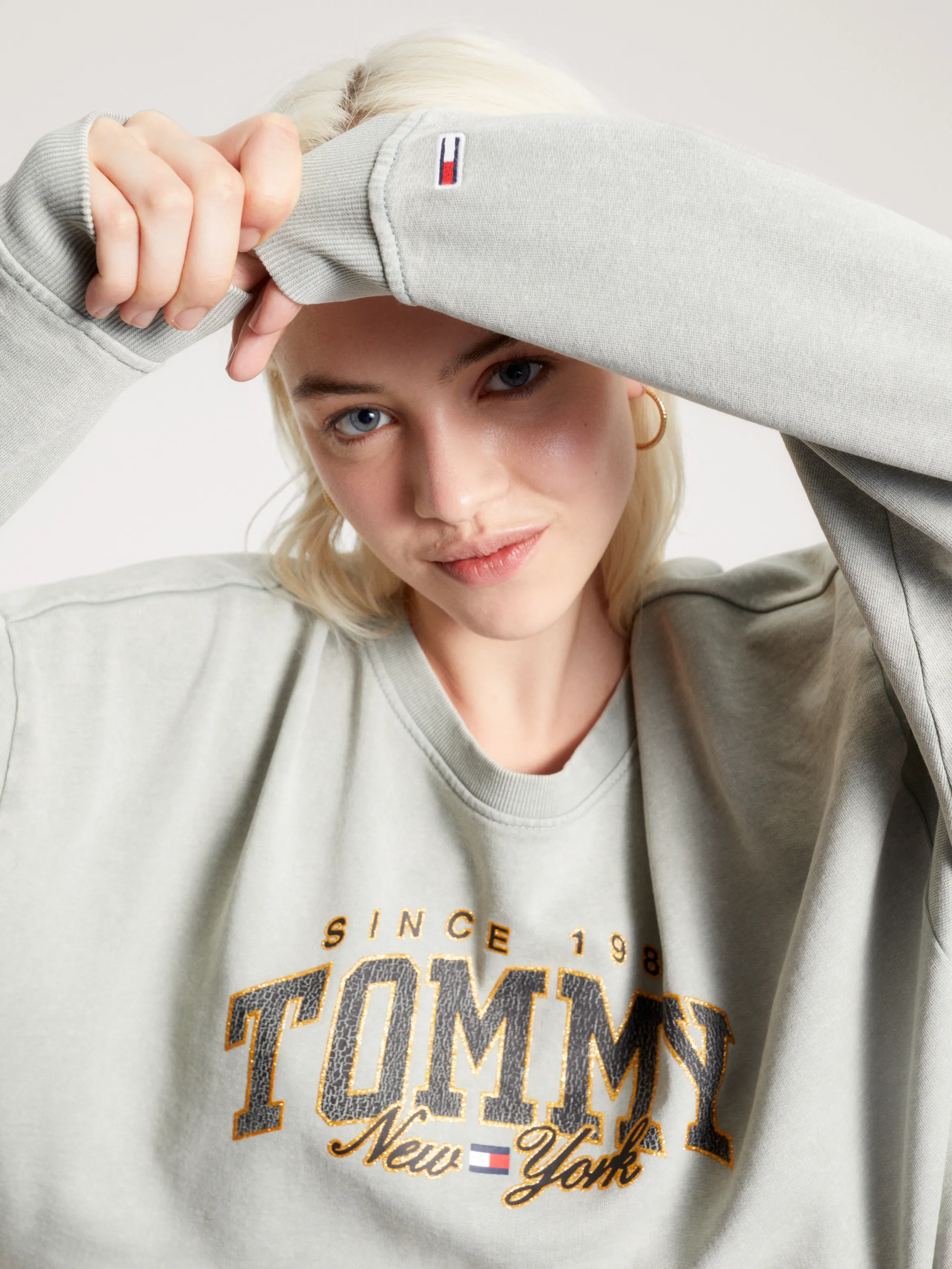 Varsity Cropped Logo Sweatshirt | Sweatshirts & Hoodies | Tommy Jeans